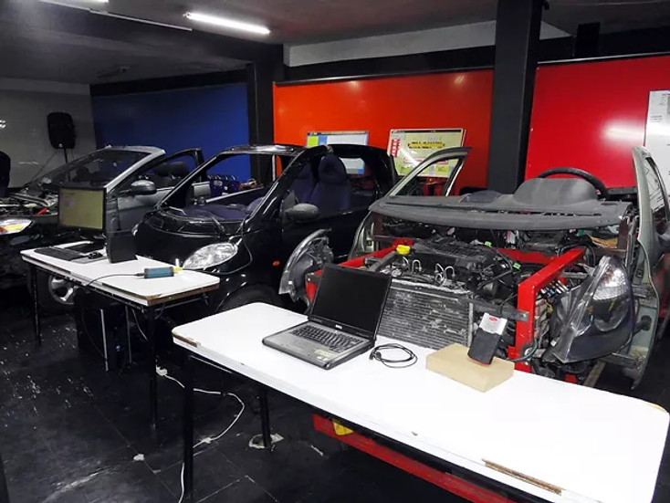 Carrera Técnico Superior en Autotrónica en ITAB